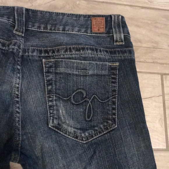 ⬇️GUESS BLUE JEANS - Picture 6 of 7